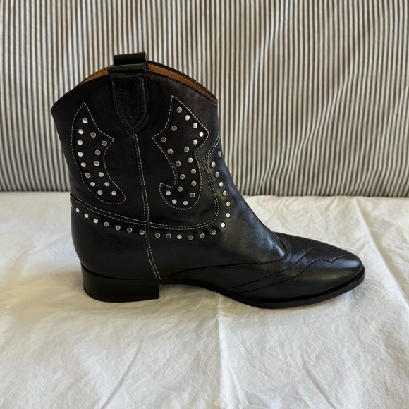 Sezane Black Ankle Boots with Silver Accents - Picture 5 of 9